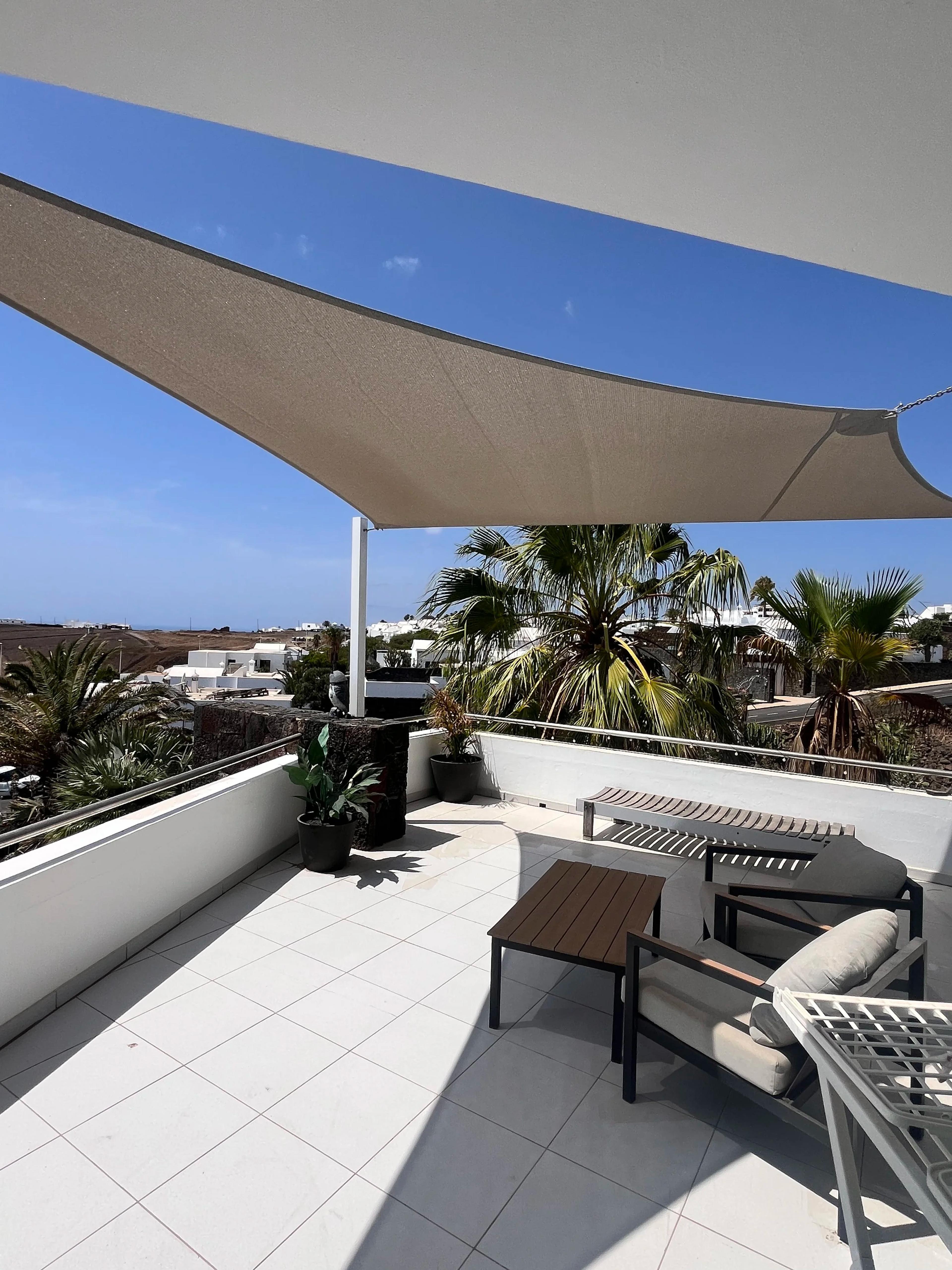 Architectural villa with Atlantic views, Tías — Tías (33)
