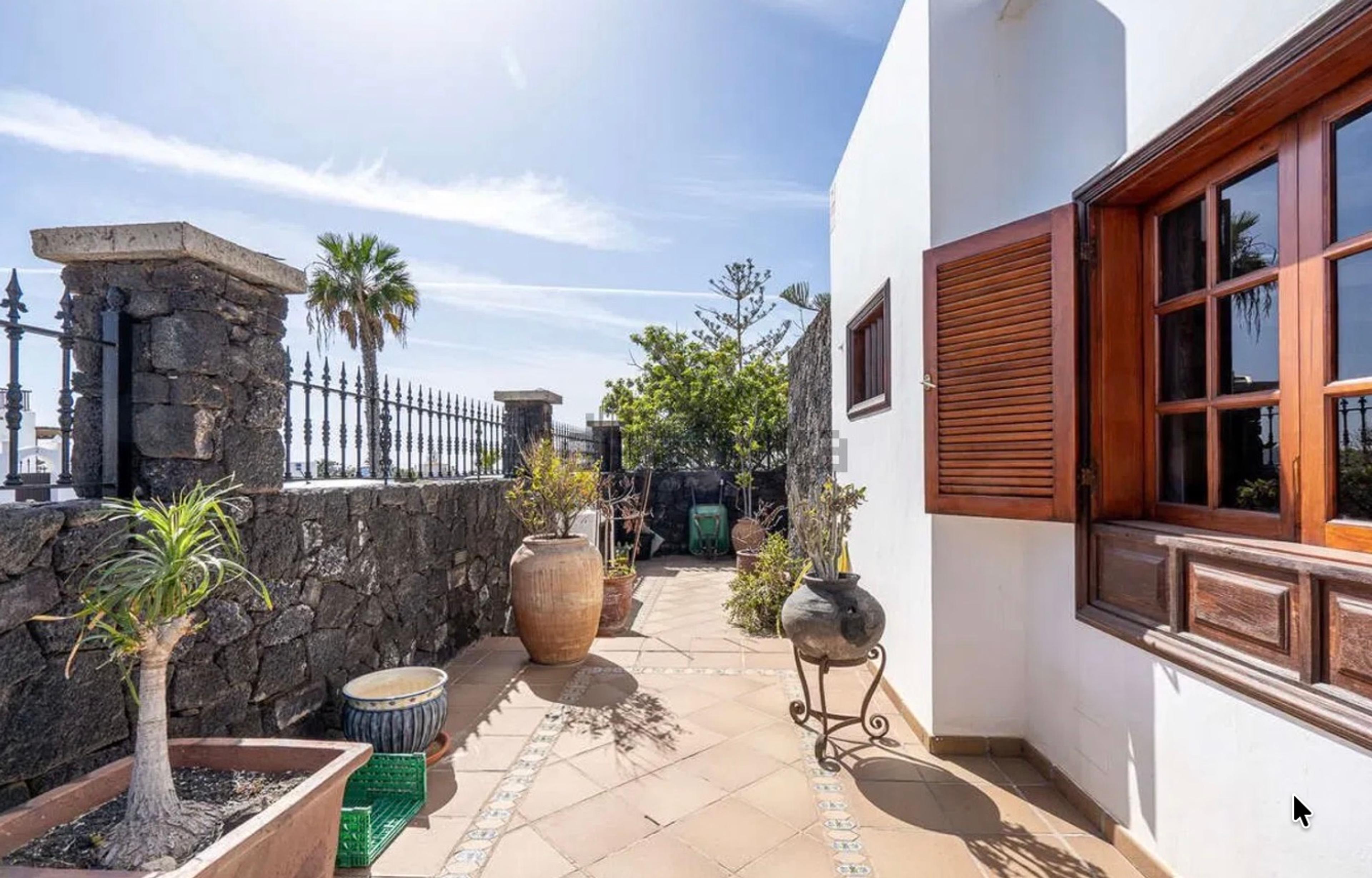 Detached Villa in El Cable-La Concha