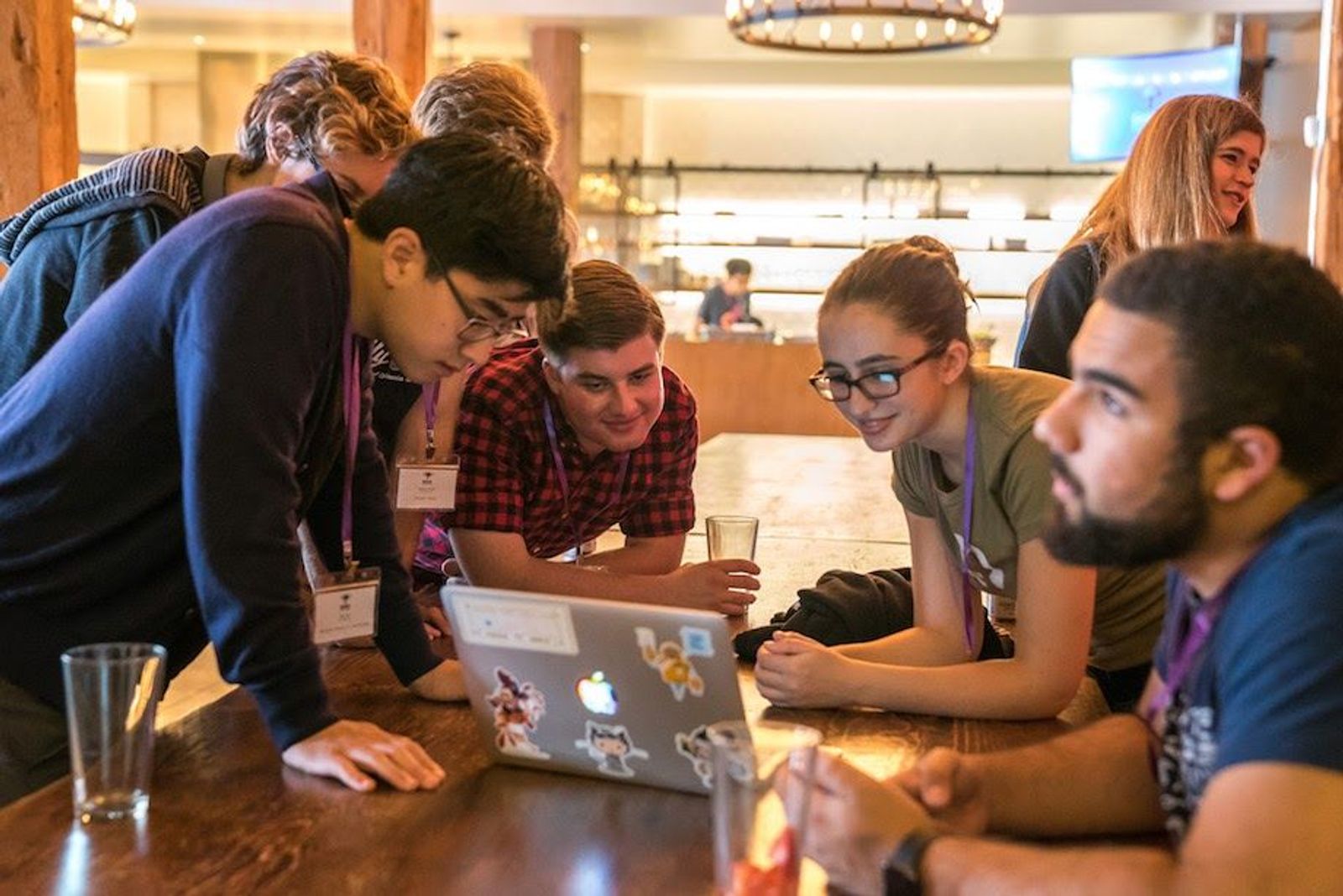 To support students facilitating hackathons and workshops at their schools, GitHub’s Campus Experts get hands-on mentorship and advice from GitHub.