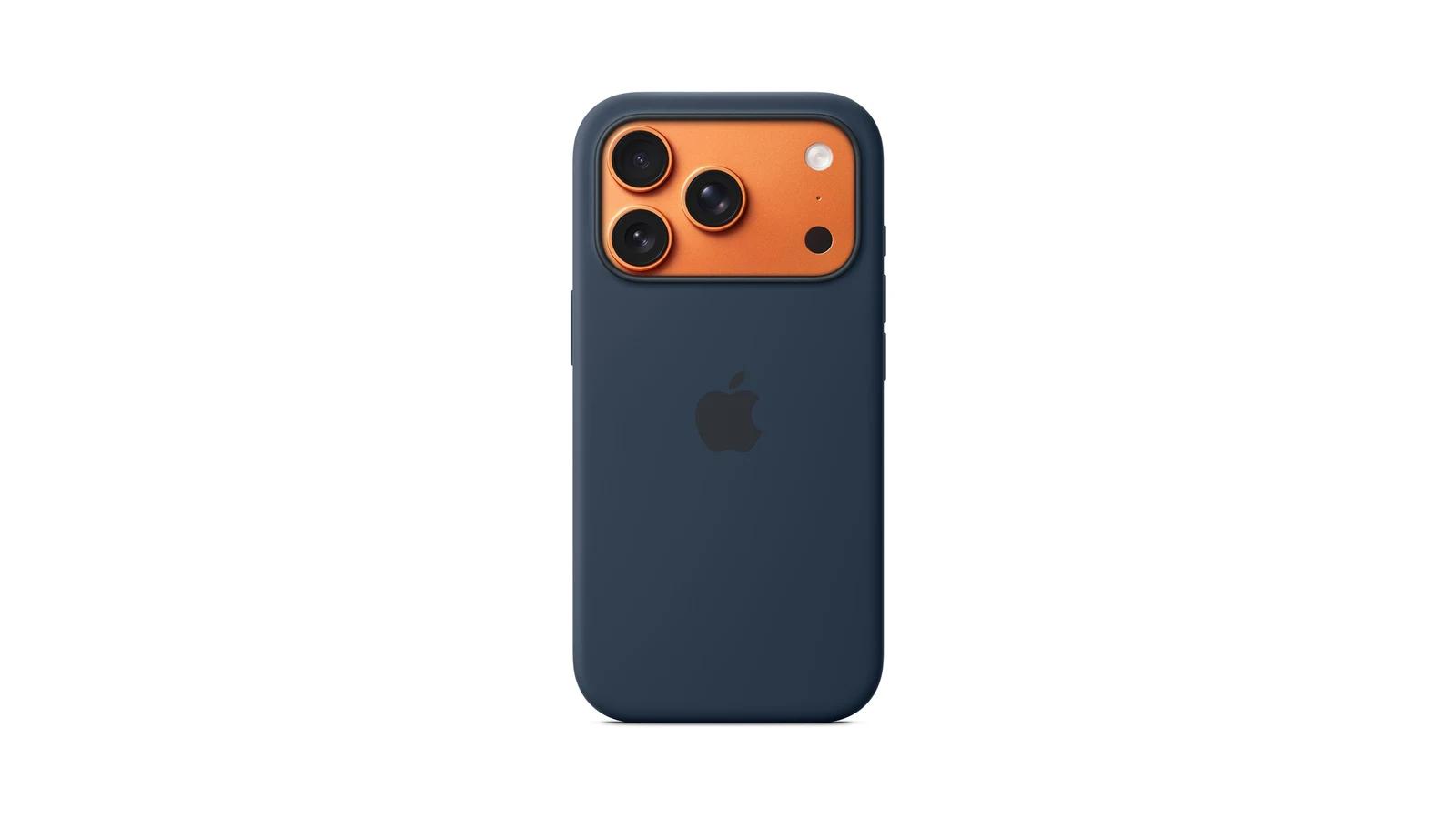 Apple Silicone Case with MagSafe