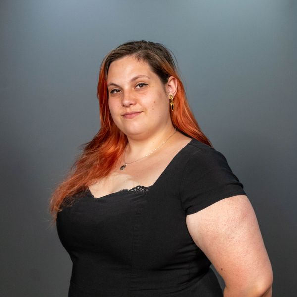 Pia Jones headshot