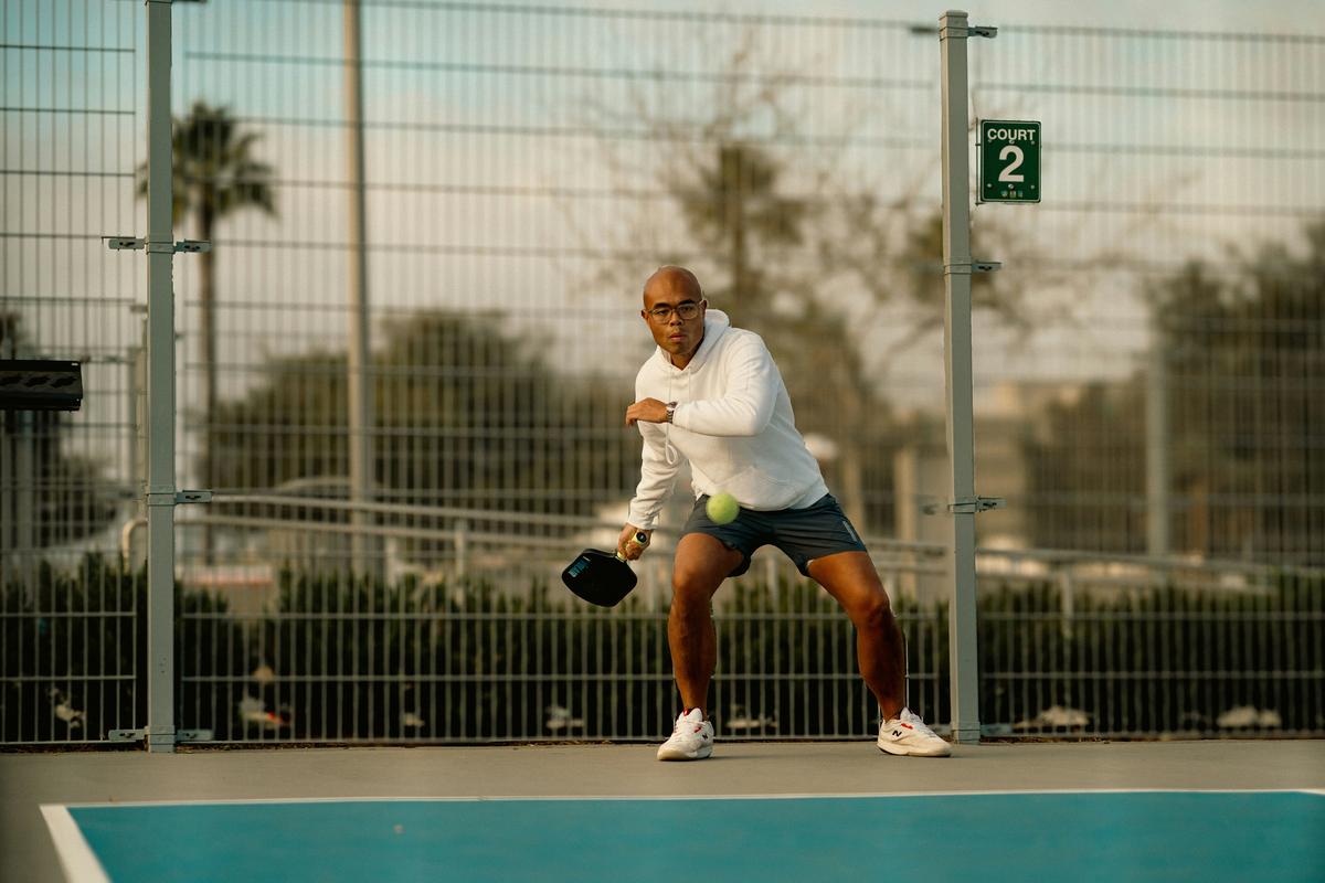 indoor outdoor pickleball specs Weight and Hardness Differences
