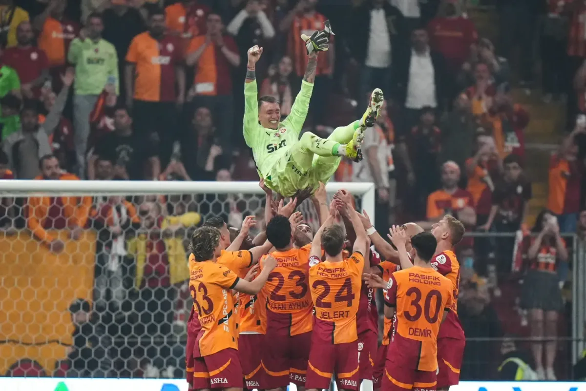 Bir galatasaray efsanesi...