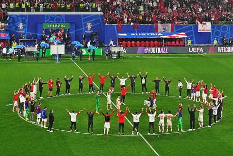 Nemçe'yi aştık sırada Felemenkler!