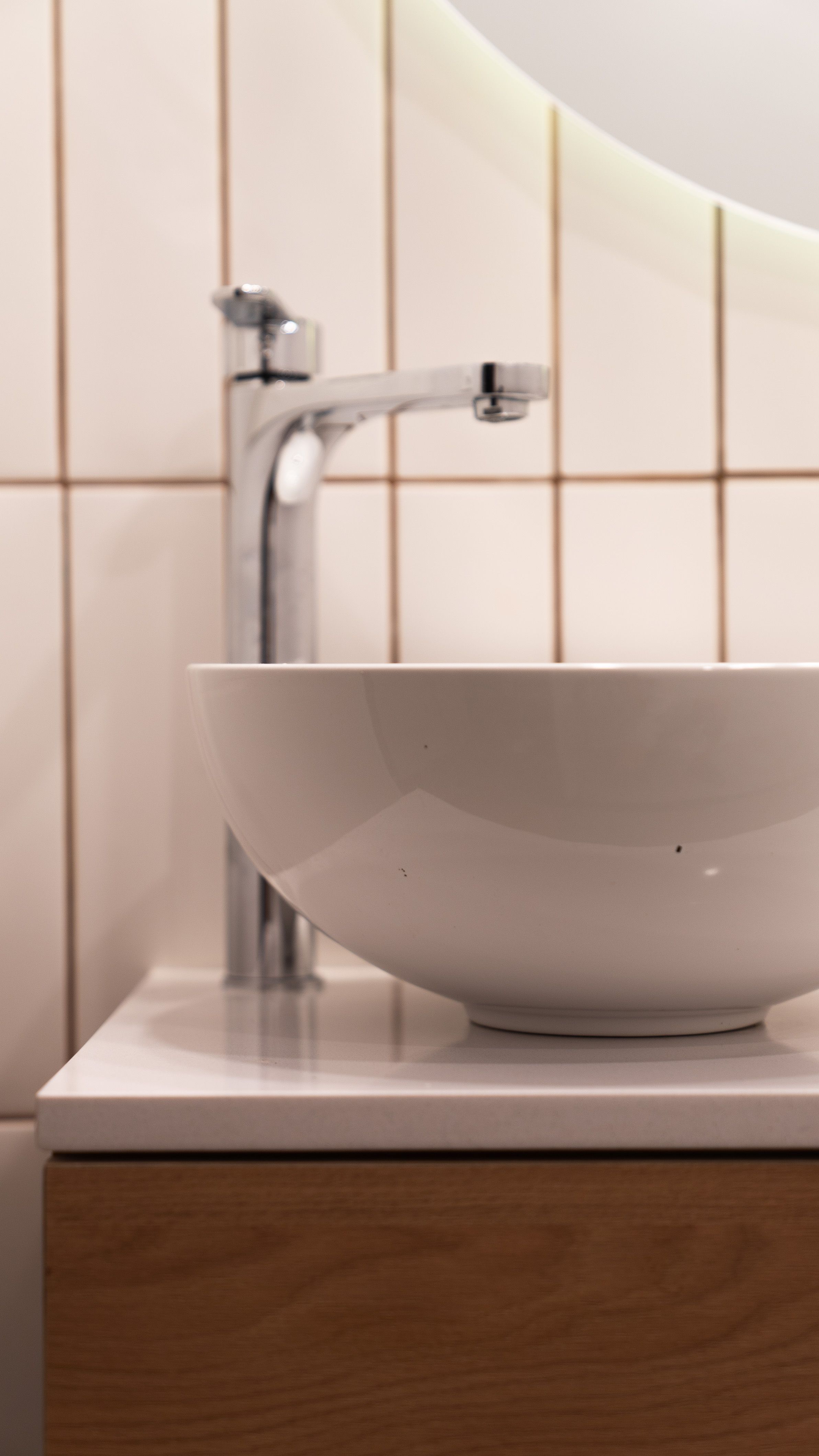 Detalles combinación de materiales y texturas. Diseño de baño