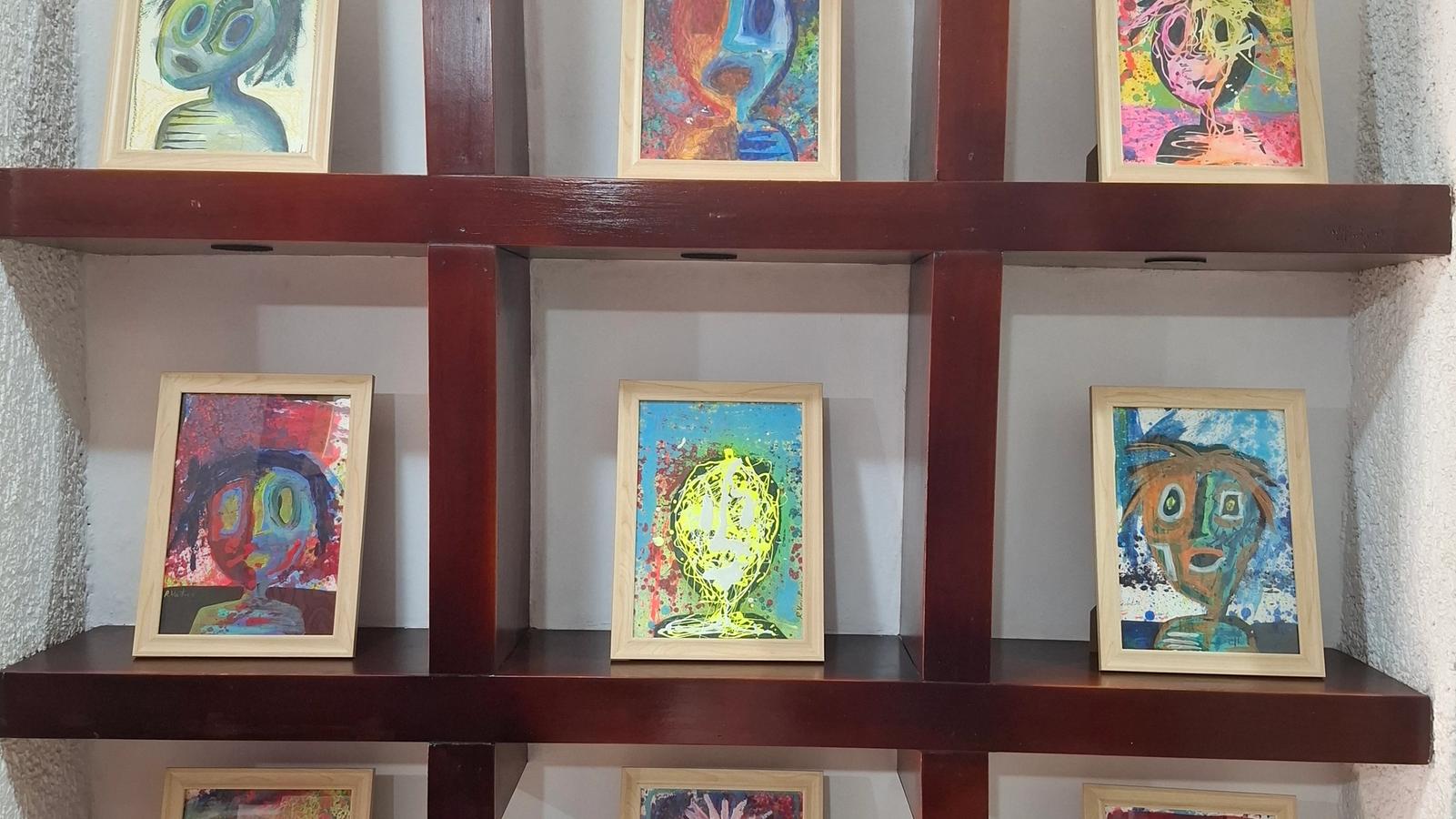 Salas Art Gallery 4