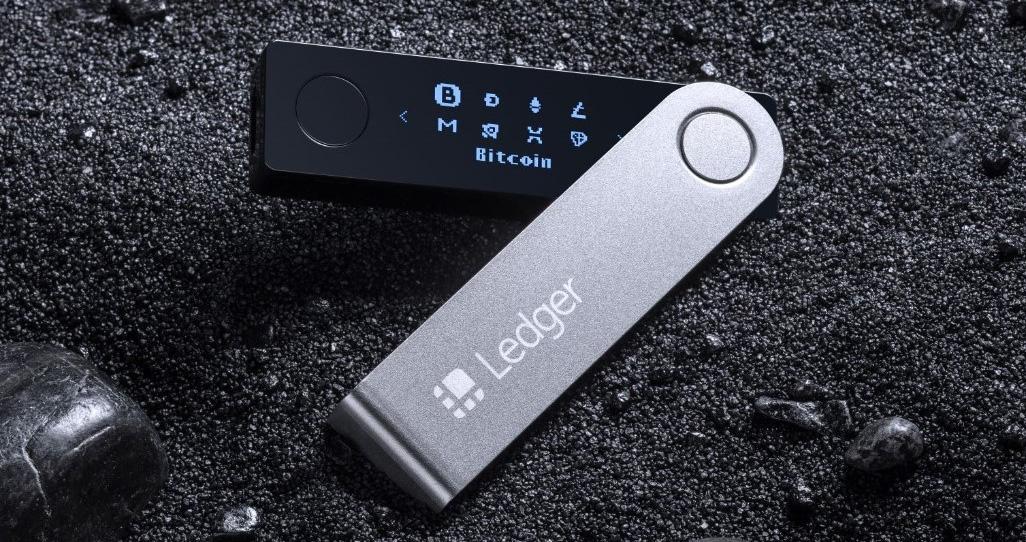 Ledger wallet to store stablecoins