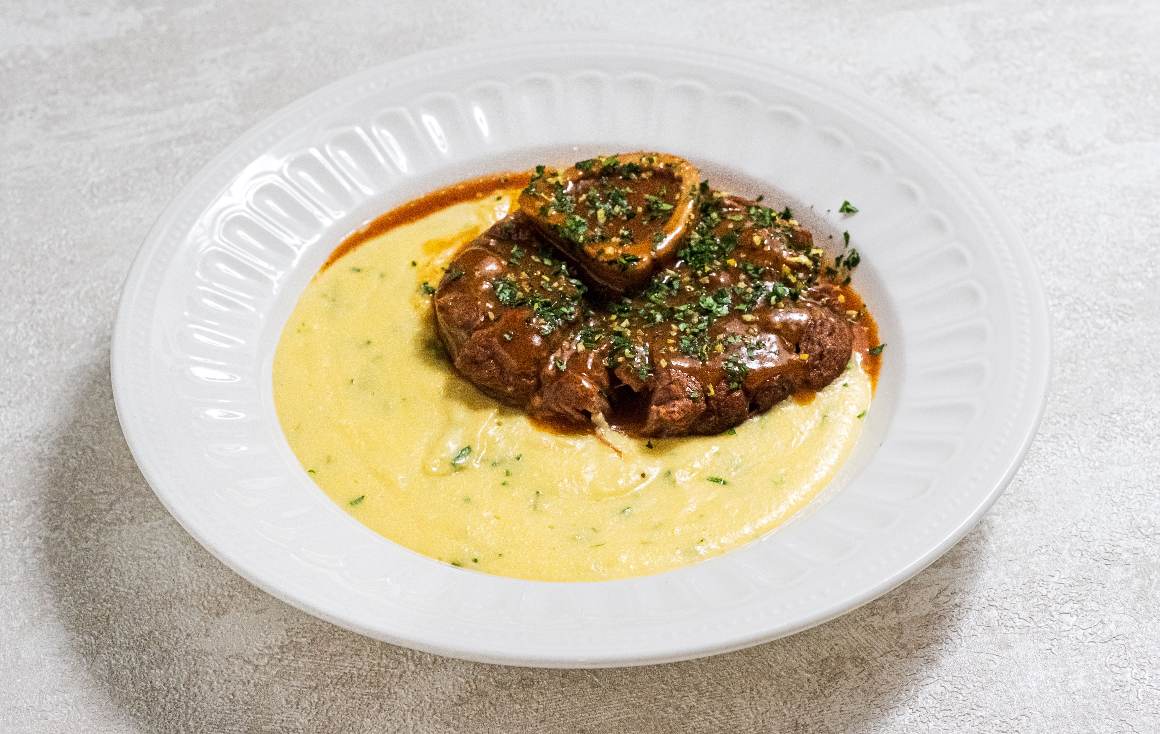 Ossobuco alla milanese, полента NEW Доставка неаполитанской пиццы и  домашней пасты ручной работы от ресторана Medici