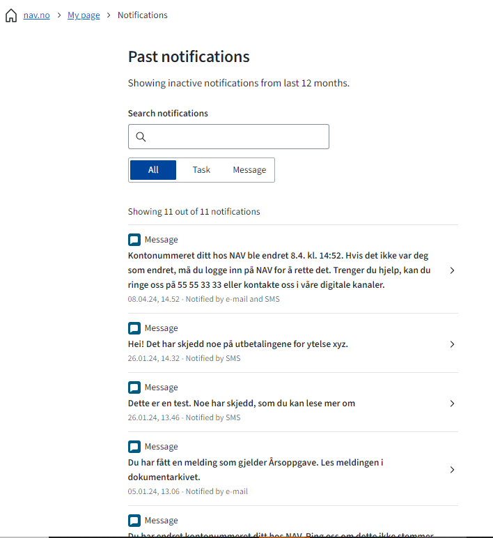 Tidligere varsler vises med et søkefelt og valg med Alle, Oppgave eller Beskjed. Nedenfor listes tekst og dato for varsler, sammen med en tag for at de er varslet på sms.