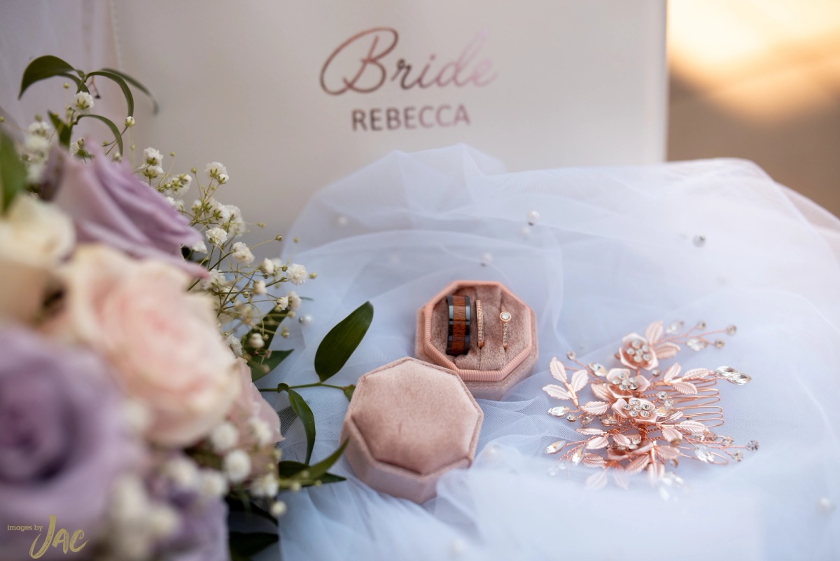 Rebecca + Kevin — photo 1