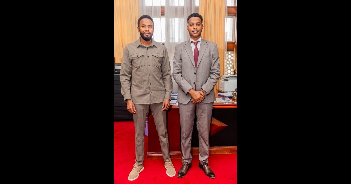 Senator Abdul Haji (left) with the UNSA President
