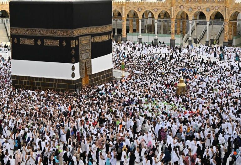 In a first, Saudi Arabia now allows all visa holders to perform Umrah