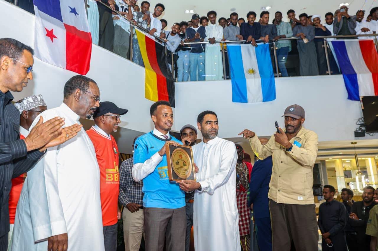 Hero's welcome for Somali referee Omar Artan during Kenya visit