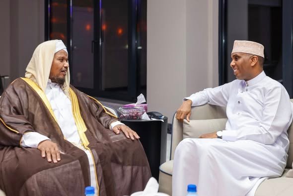 Somalia MP Hamza Abdi Barre with prominent Quran scholar Sheikh Abdirashid Ali Sufi in Mogadishu
