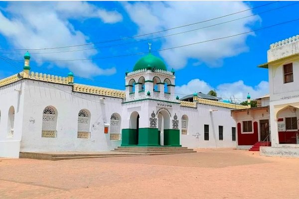 Lamu Riyadha mosque offers free knee replacement surgery
