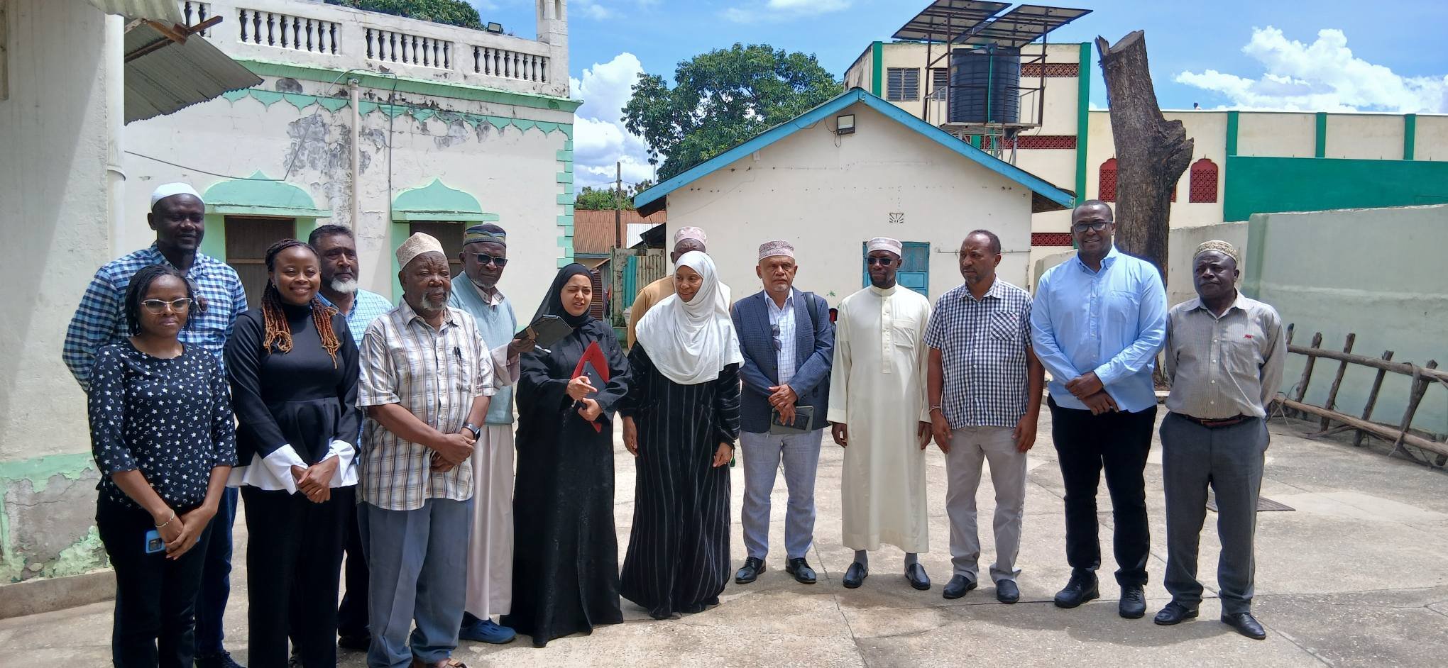 A group photo between members of the selection panel and officials of Kisumu Muslim Association