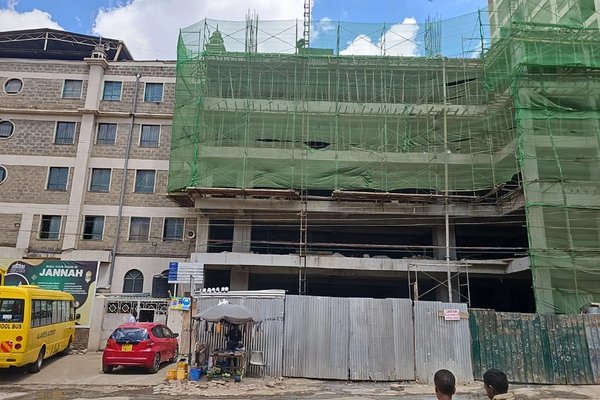 Al Ameen Mosque’s “3,000 Bag Cement Challenge” surpasses fundraising target
