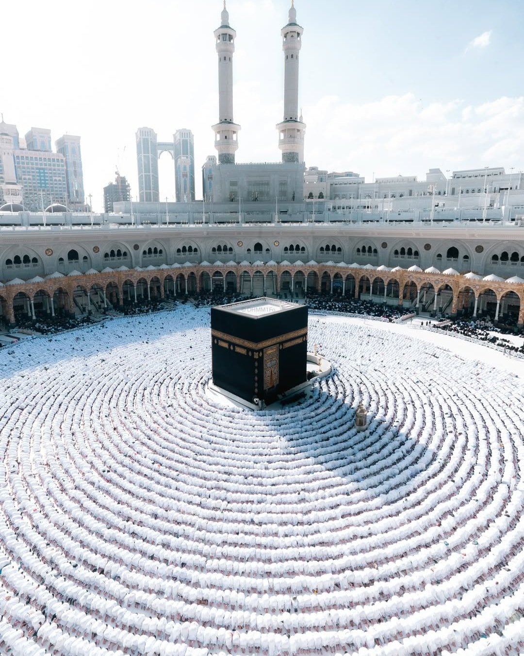 Pilgrims perform Umrah at the grand mosque in Makkah during the month of Ramadhan