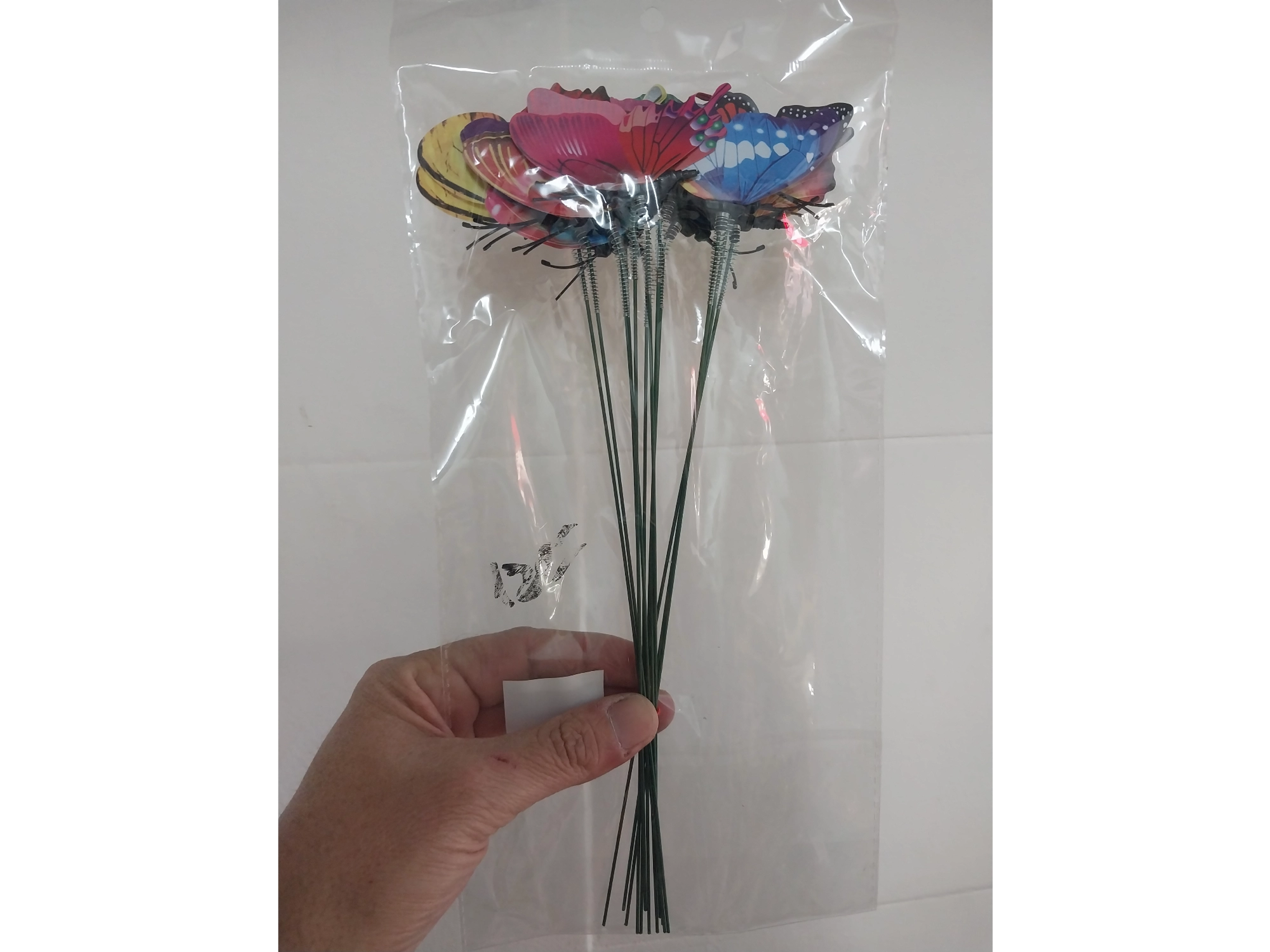 Mariposas para decorar tu planta