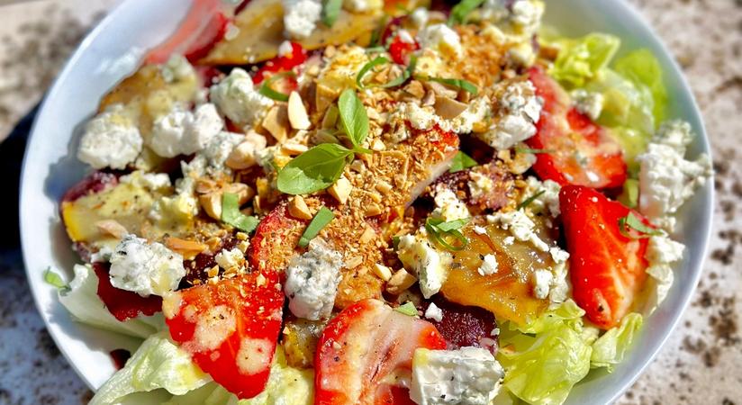 salatka-z-gruszka-i-burakiem