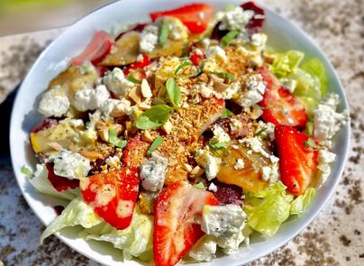 salatka-z-gruszka-i-burakiem