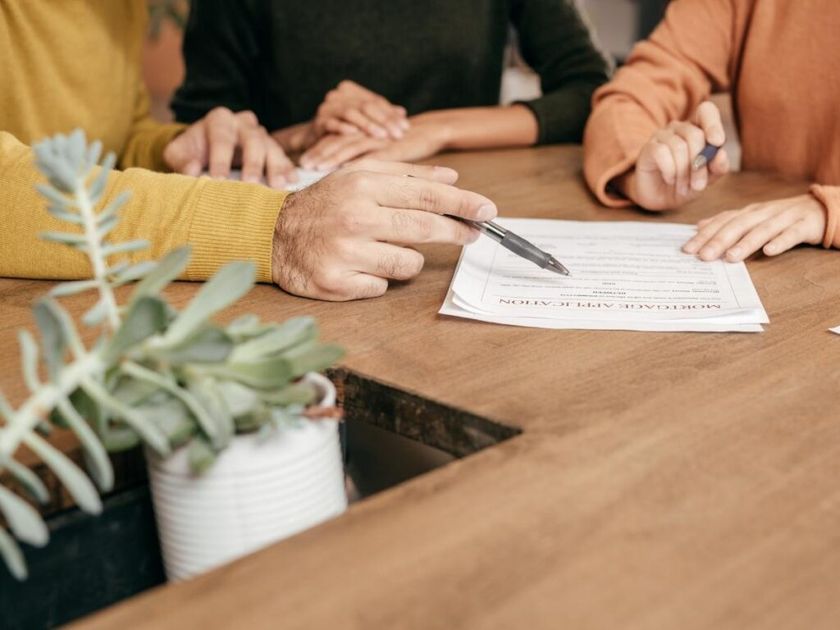 Lenders View a Mortgage with Friends
