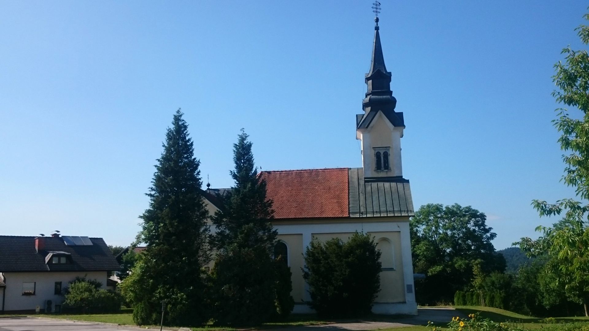 Cerkev Povišanja svetega Križa v Spodnjih Pirničah