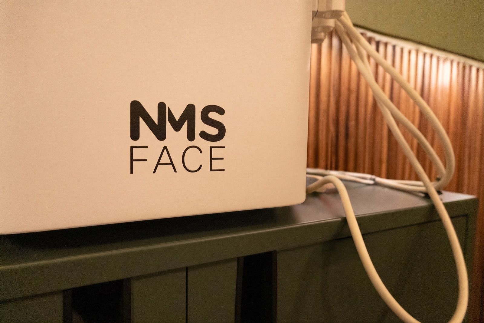 Equipo NMS Face en una cabina de Ōpalo
