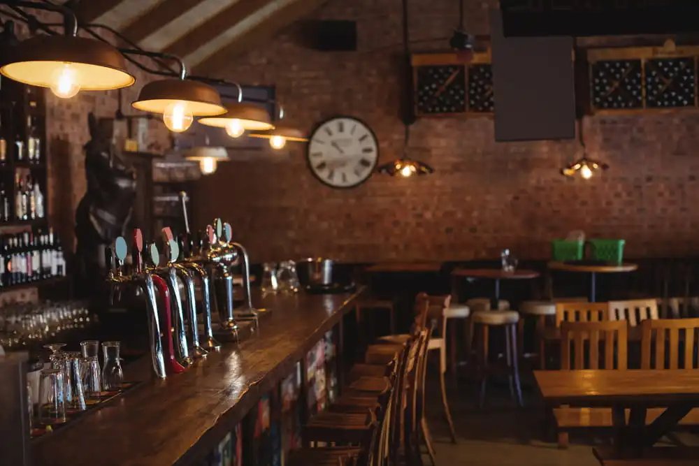 Independent insurance agent in Goose Creek SC helping a Charleston area restaurant owner compare restaurant insurance coverage options and pricing.