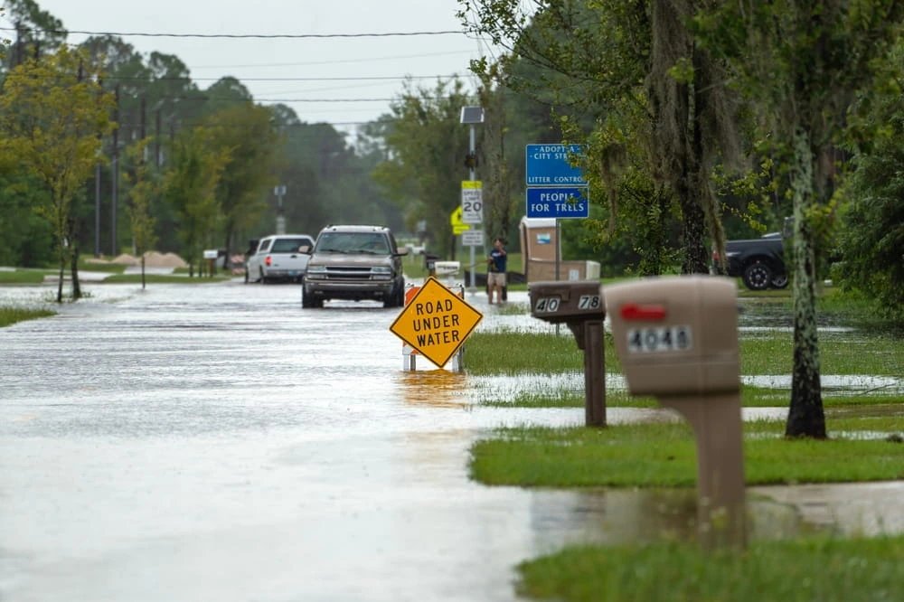 Flooded Charleston SC intersection after tropical storm