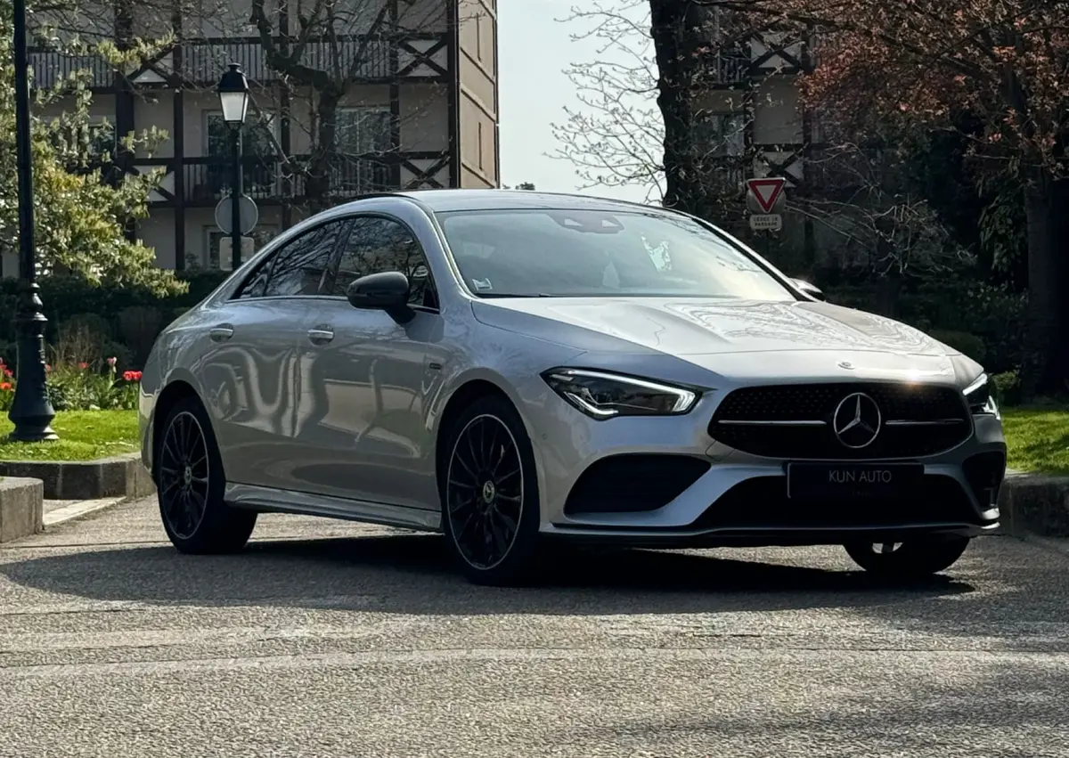 Mercedes Benz CLA Coupé 250e - 1/13