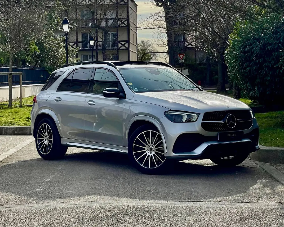 Mercedes Benz GLE 300d AMG-Line  - 1/10