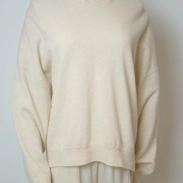 s024Apricot Beige Soft Crew Neck Knit Sweater 2