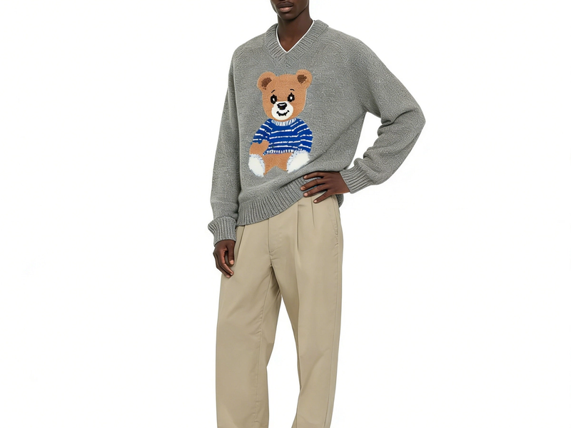 m026Striped Teddy Bear Applique V-Neck Knit Sweater