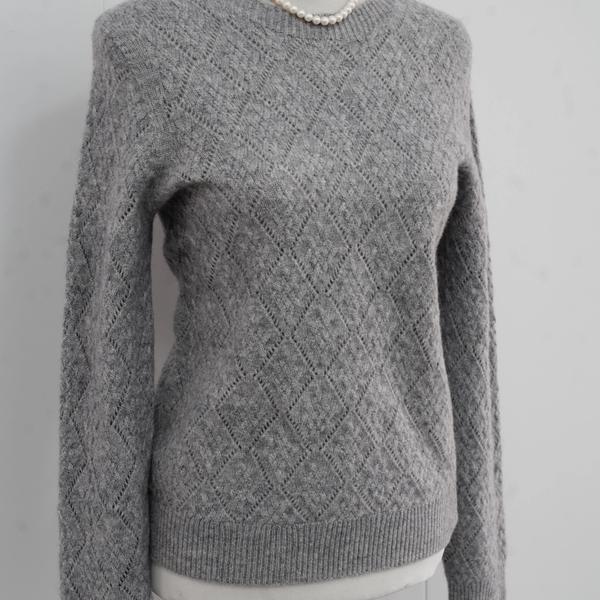 s010Heather Gray Grid Texture Crew Neck Knit Sweater 3