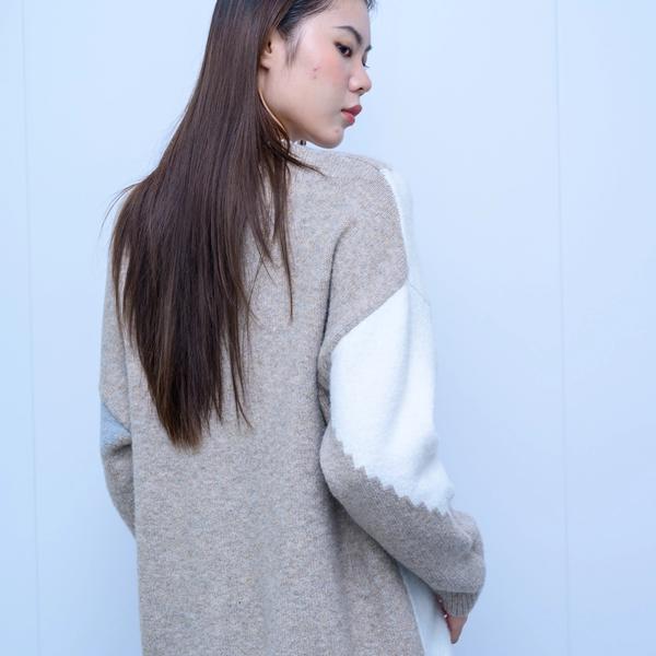 s033Misty Color-Blocked Diagonal Stripe Crew Neck Sweater 4