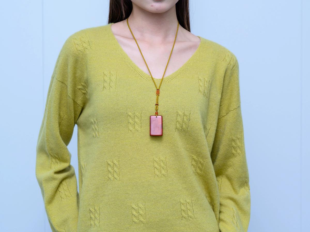 s032Lemon Yellow Textured V-Neck Knit Sweater