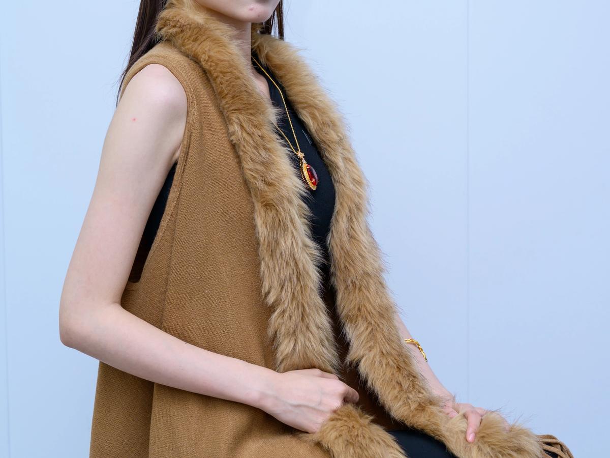 s040Caramel Brown Faux Fur Collar Fringe Knit Vest