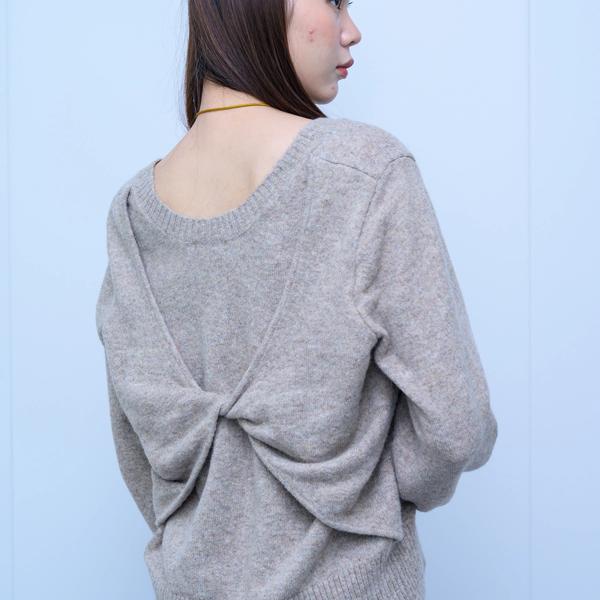 s038Misty Light Gray V-Neck Relaxed Knit Top 3