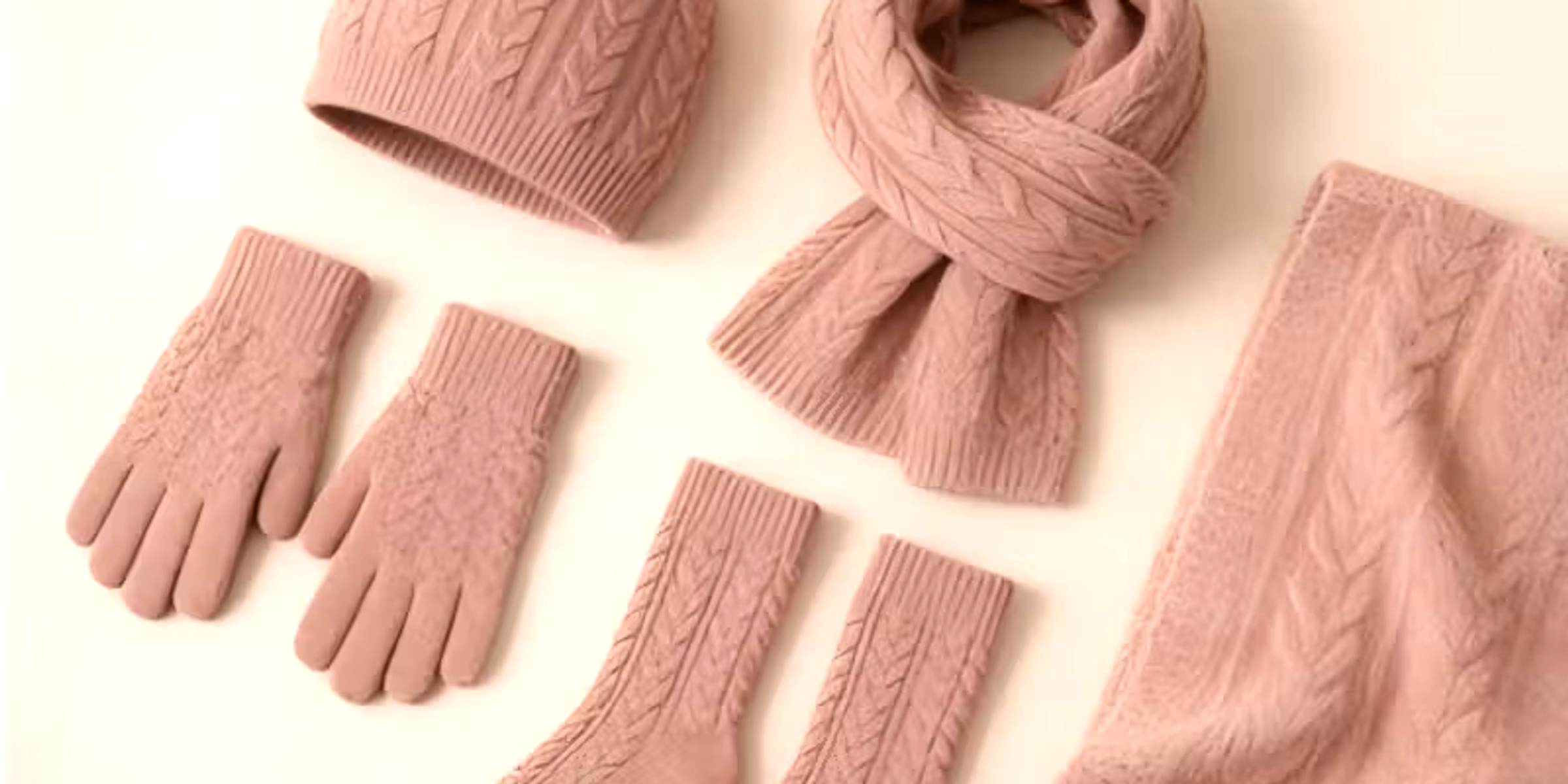 Hats| scarves| gloves| socks|blankets