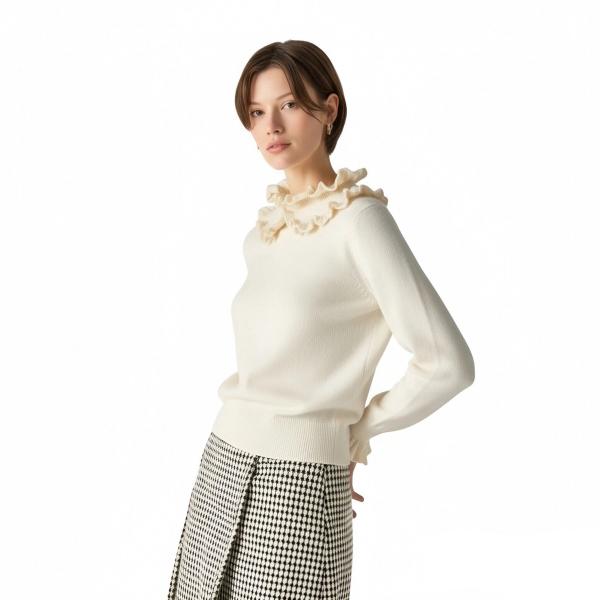 s097Off-White Ruffled Collar Knit Top 4