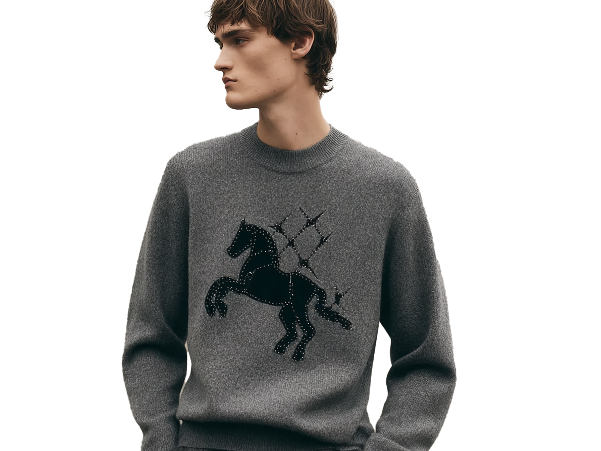 m028Starry Galloping Horse Flocked Beaded Crewneck Knit Sweater