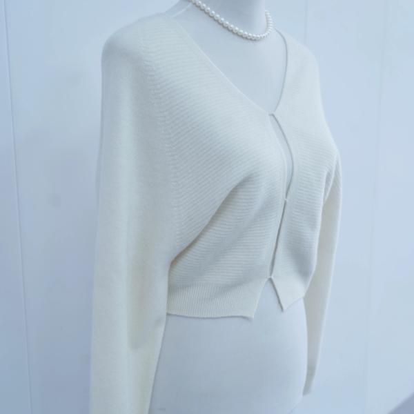 s001Cream White V-Neck Textured Knitted Cardigan 3