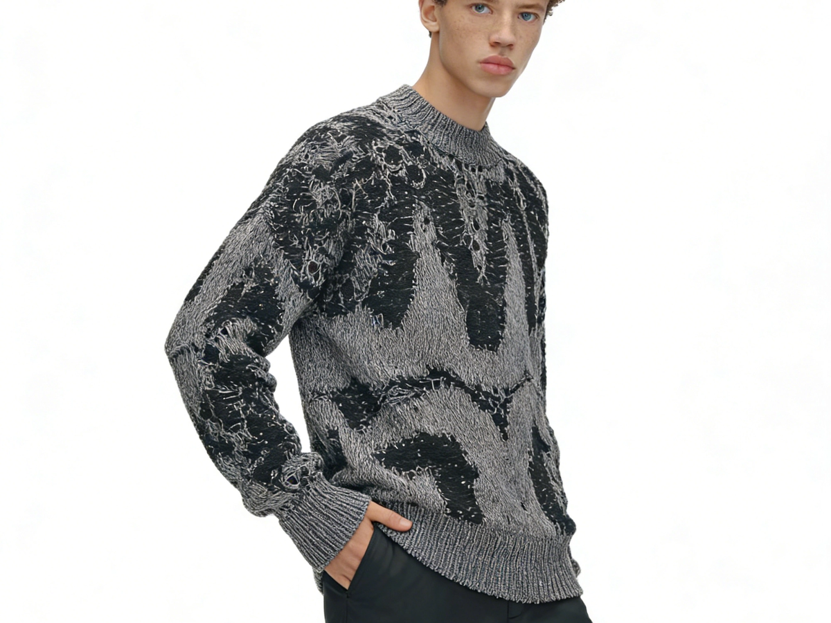 m016Eroded Texture Distressed Jacquard Mock Neck Sweater