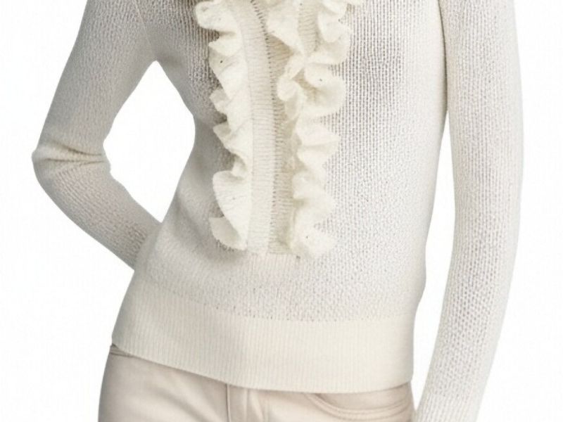 s083Off-White Ruffled V-Neck Knit Top