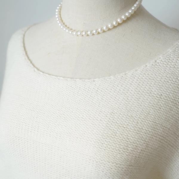 s025Off-White Airy Crew Neck Knit Sweater 2