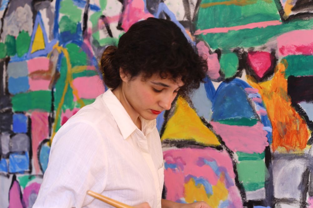 Negin Lonamiz dans son atelier — Artiste plasticienne