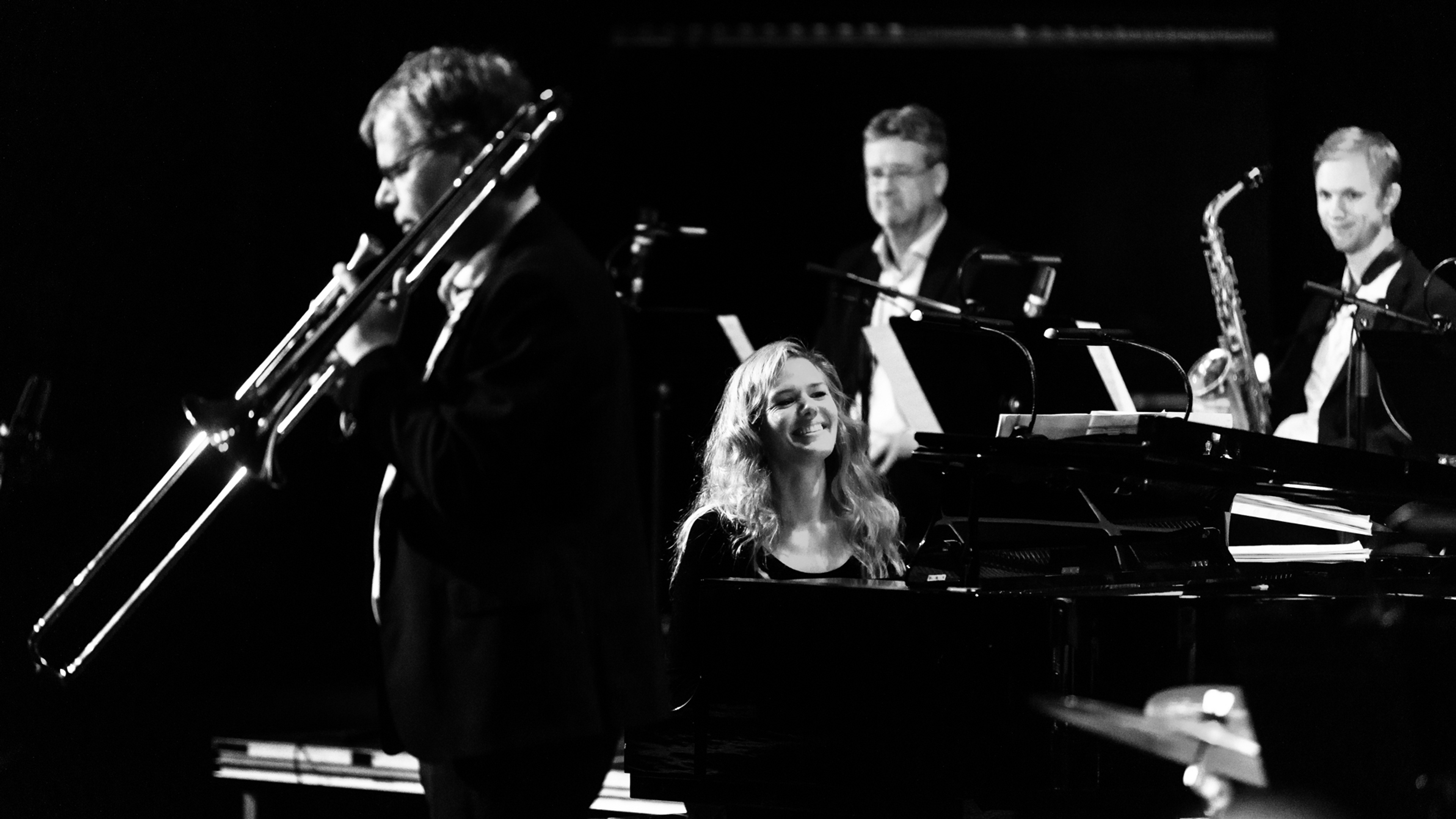 Kathrine Windfeld under en konsert.
