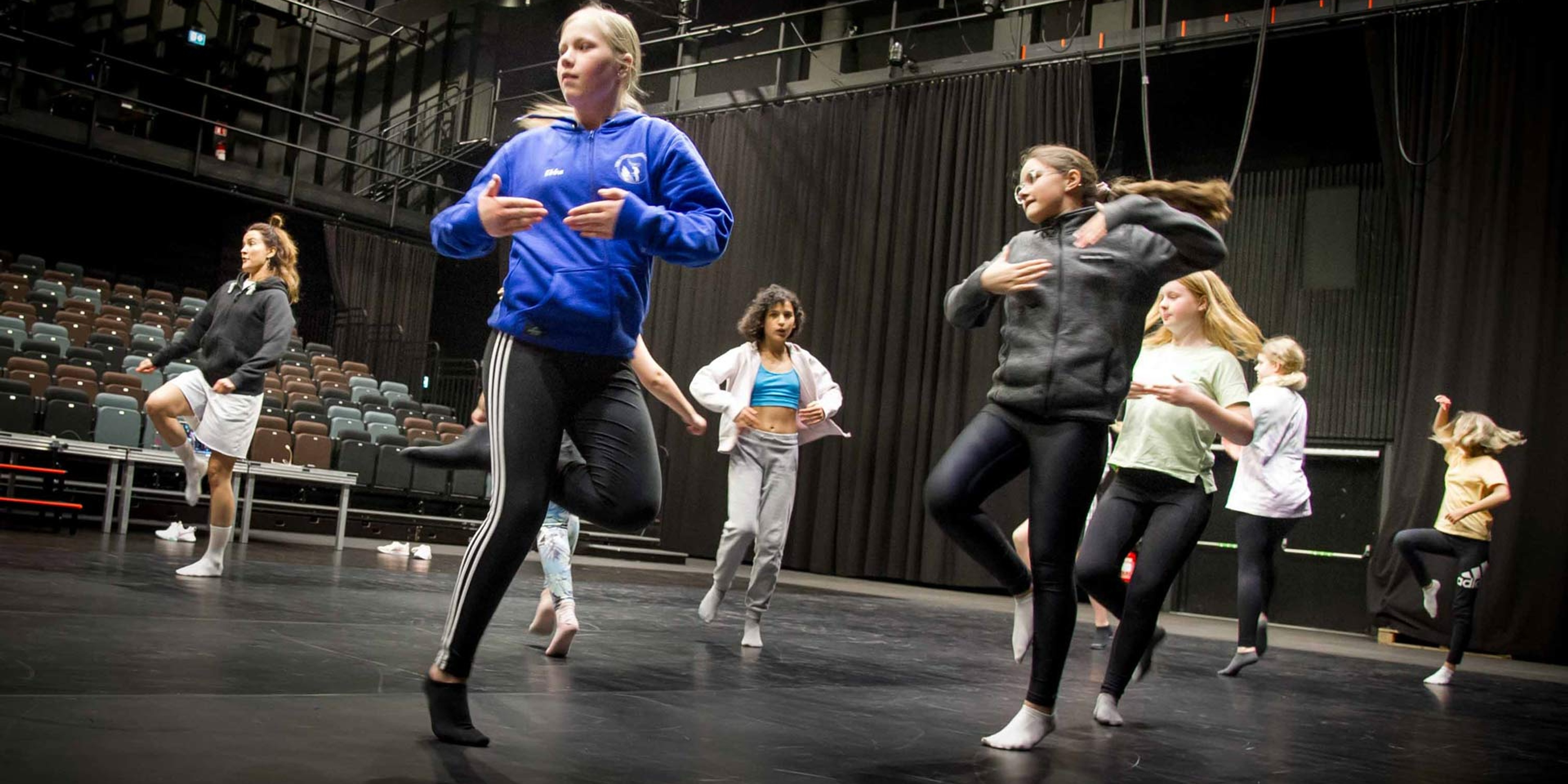 Barn som dansar.