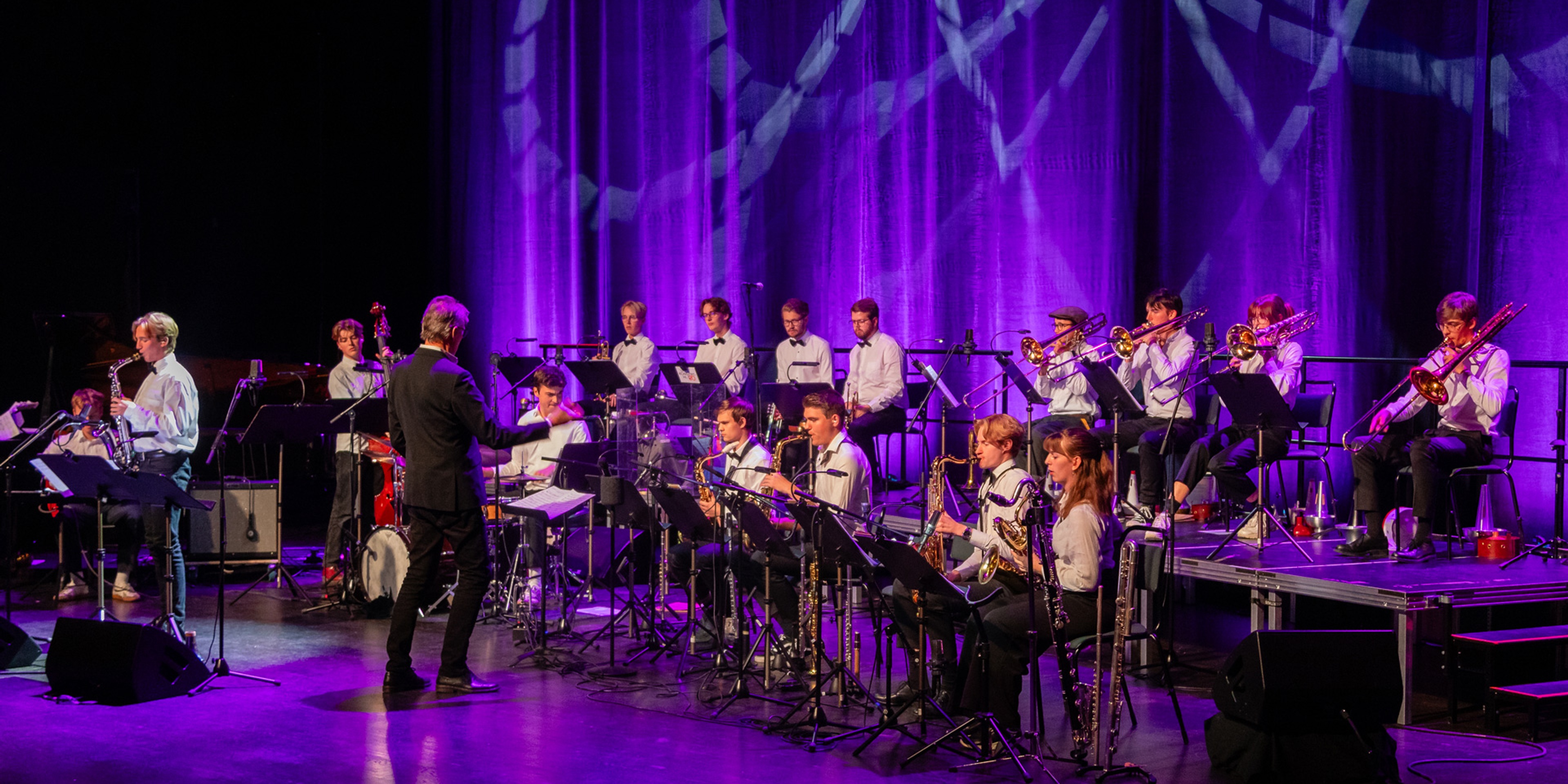 Next Generation Big Band på scenen.